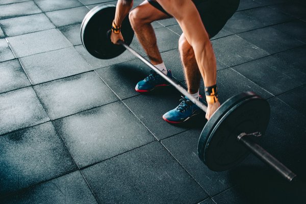 Haltérophilie : Techniques essentielles et performance physique