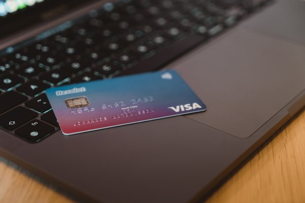 Les secrets de la carte bancaire : sécurité, avantages incontournables et meilleures banques à considérer
